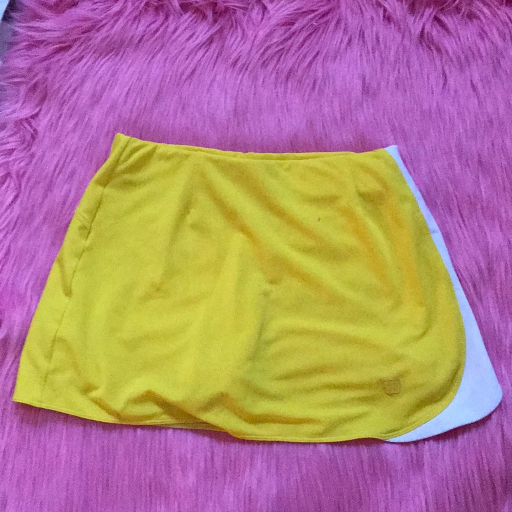 Yellow and white Wilson tennis skirt